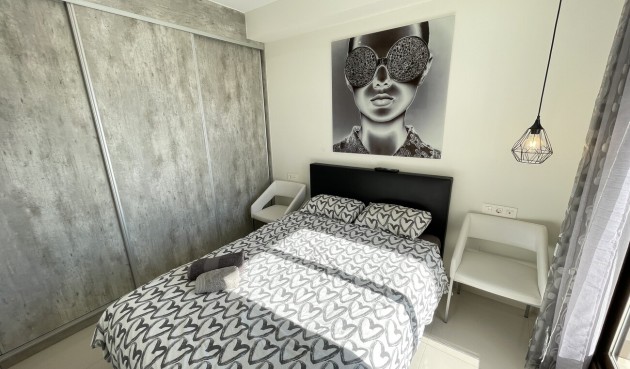 Återförsäljning - Semi Detached -
Villamartin