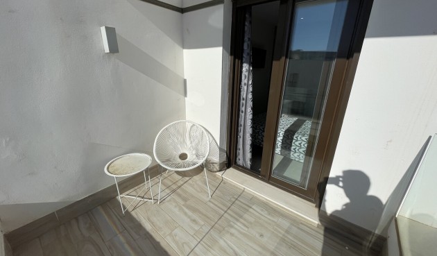 Återförsäljning - Semi Detached -
Villamartin