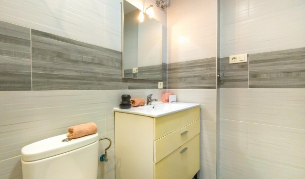 Brukt - Apartment -
Torrevieja - Estacion De Autobuses