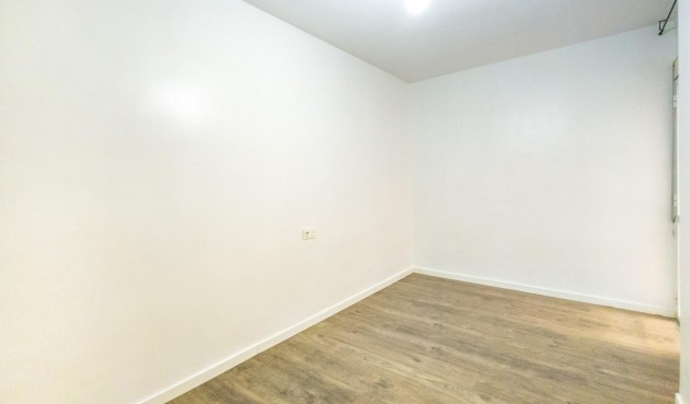 Brukt - Apartment -
Torrevieja - Estacion De Autobuses