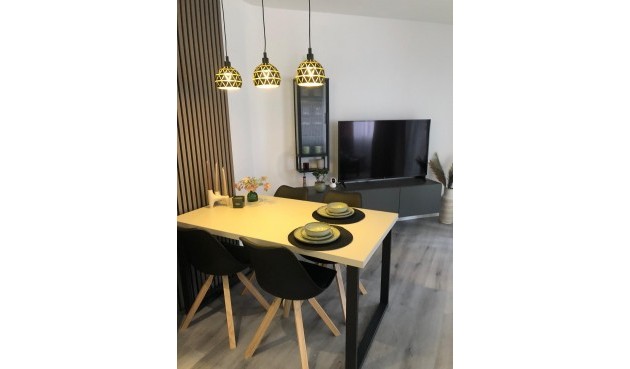 Återförsäljning - Apartment -
Torrevieja