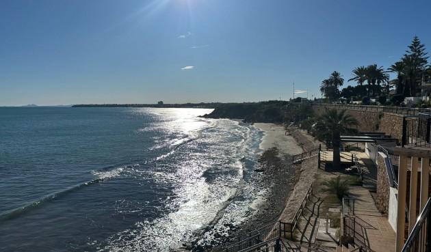 Brukt - Apartment -
Punta Prima - Costa Blanca