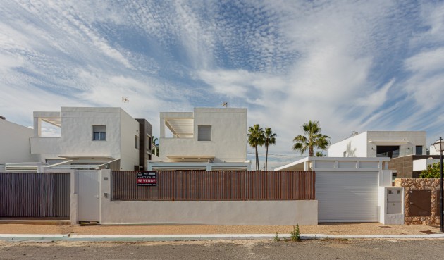 Brukt - Villa -
Orihuela Costa - Costa Blanca