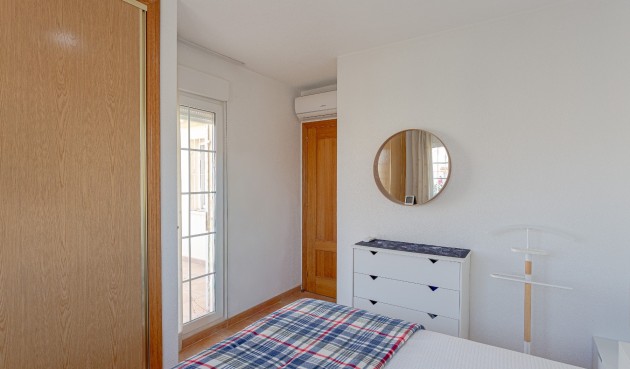 Brukt - Villa -
Pilar de la Horadada - Costa Blanca