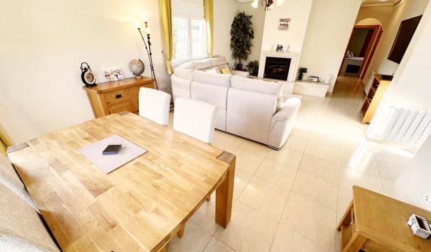 Brukt - Villa -
Lo Santiago - Inland