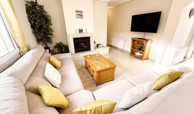 Brukt - Villa -
Lo Santiago - Inland