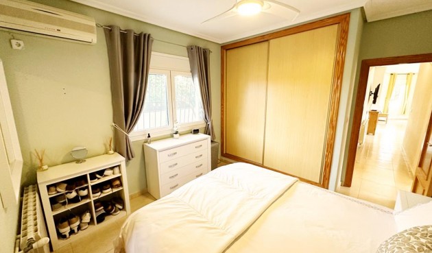 Brukt - Villa -
Lo Santiago - Inland