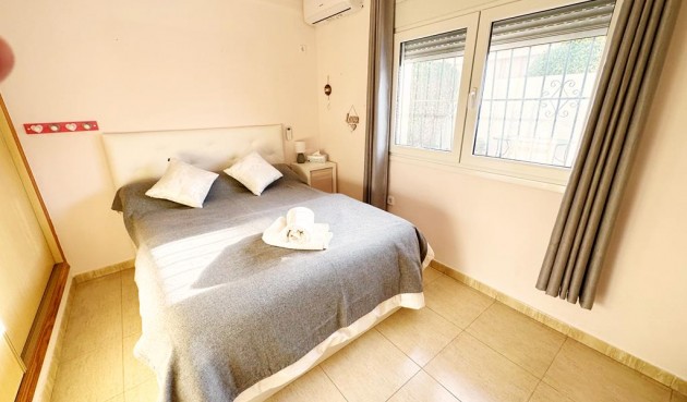 Brukt - Villa -
Lo Santiago - Inland