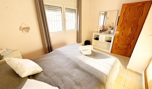 Brukt - Villa -
Lo Santiago - Inland