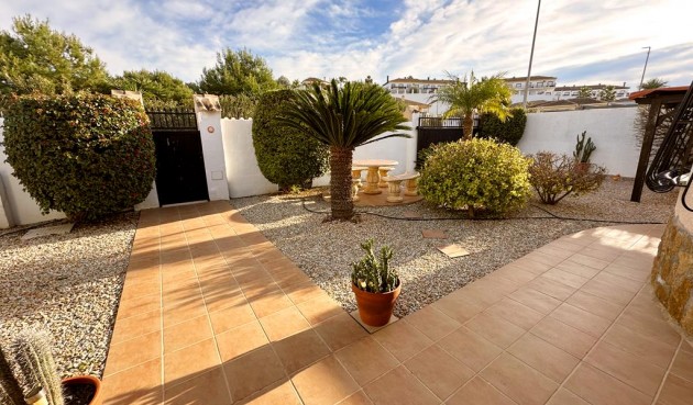 Brukt - Villa -
Lo Santiago - Inland