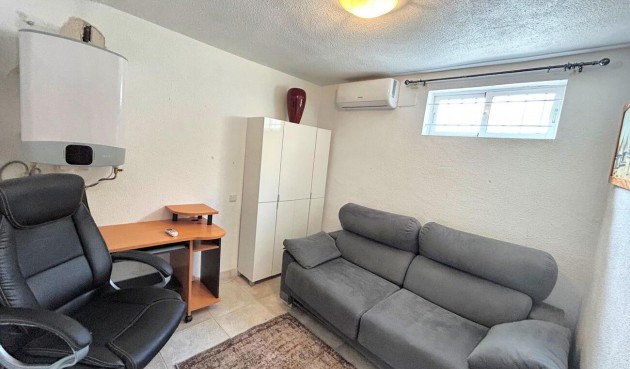 Brukt - Town House -
Villamartin - Costa Blanca