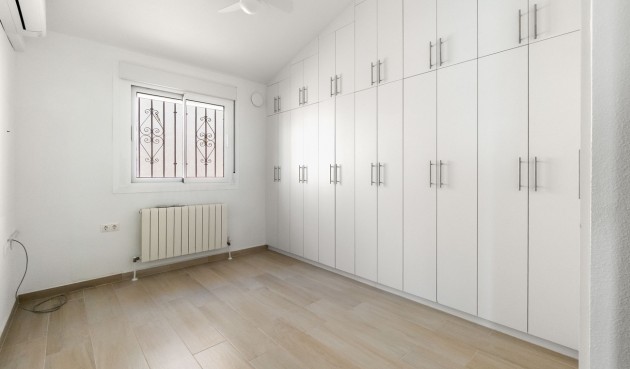 Brukt - Villa -
Torre de la Horadada - Costa Blanca