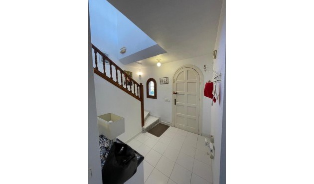 Brukt - Villa -
Villamartin - Costa Blanca