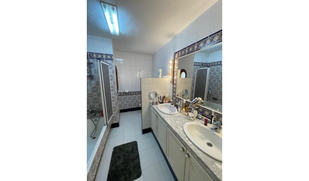 Brukt - Villa -
Villamartin - Costa Blanca