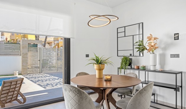 Brukt - Villa -
Orihuela Costa - Costa Blanca