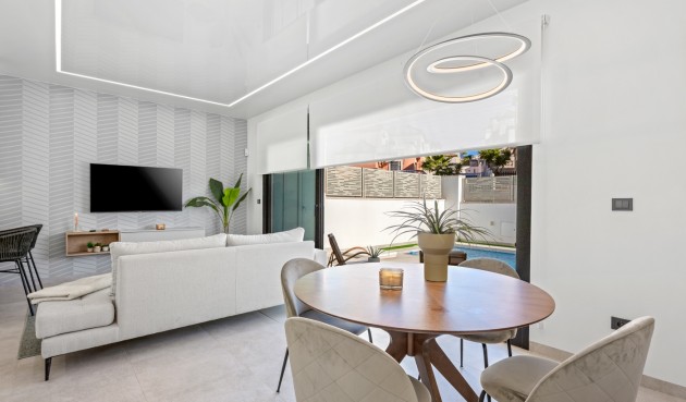 Brukt - Villa -
Orihuela Costa - Costa Blanca