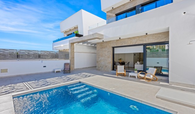 Brukt - Villa -
Orihuela Costa - Costa Blanca