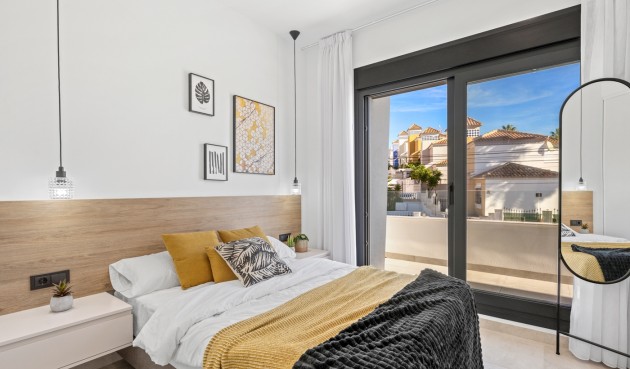 Brukt - Villa -
Orihuela Costa - Costa Blanca