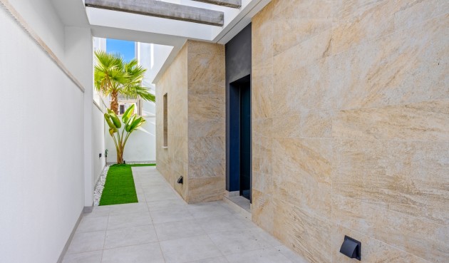 Brukt - Villa -
Orihuela Costa - Costa Blanca