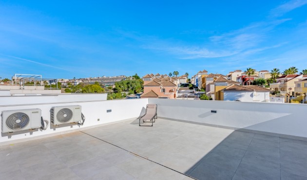 Brukt - Villa -
Orihuela Costa - Costa Blanca