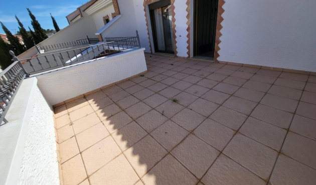 Återförsäljning - Town House -
Villamartin - Costa Blanca
