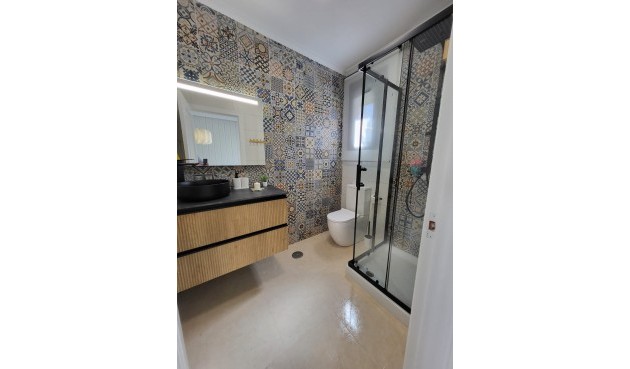 Återförsäljning - Town House -
Villamartin - Costa Blanca