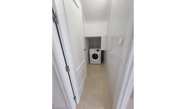 Återförsäljning - Town House -
Villamartin - Costa Blanca