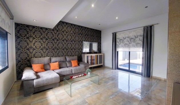 Brukt - Villa -
Pilar de la Horadada - Costa Blanca