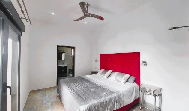 Brukt - Villa -
Pilar de la Horadada - Costa Blanca