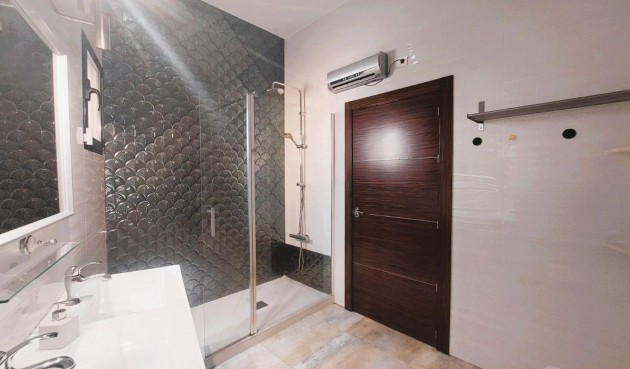 Brukt - Villa -
Pilar de la Horadada - Costa Blanca