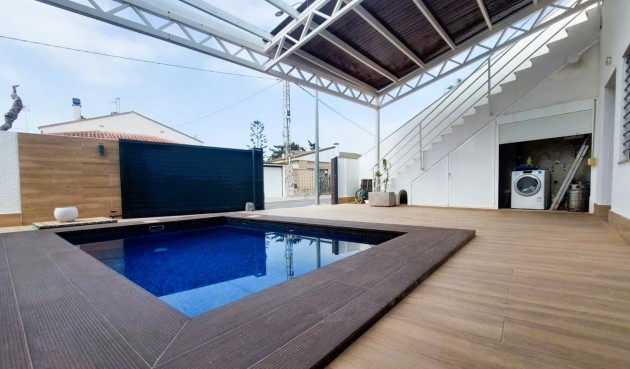 Brukt - Villa -
Pilar de la Horadada - Costa Blanca