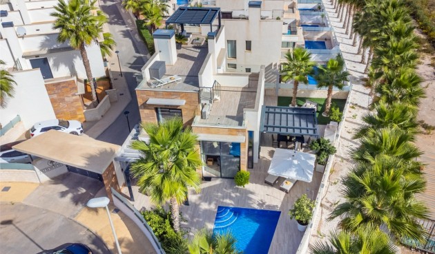 Brukt - Villa -
Cabo Roig - Costa Blanca