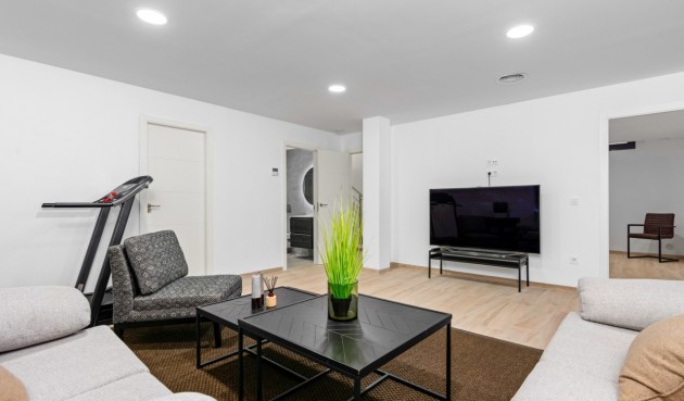 Brukt - Villa -
Cabo Roig - Costa Blanca