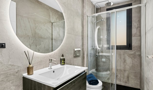 Brukt - Villa -
Cabo Roig - Costa Blanca