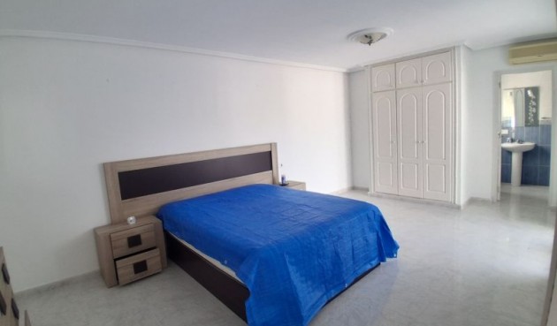 Brukt - Villa -
Rojales - Inland