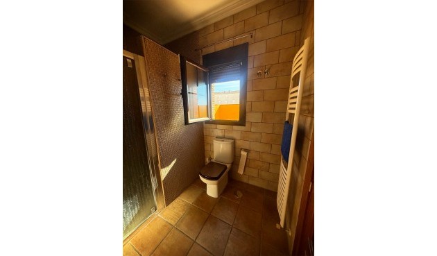 Resale - Town House -
Avileses