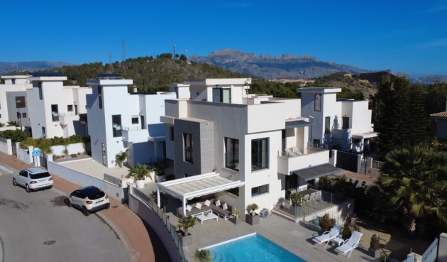 Brukt - Villa -
La Nucía - Costa Blanca