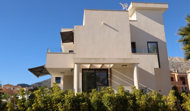 Brukt - Villa -
La Nucía - Costa Blanca