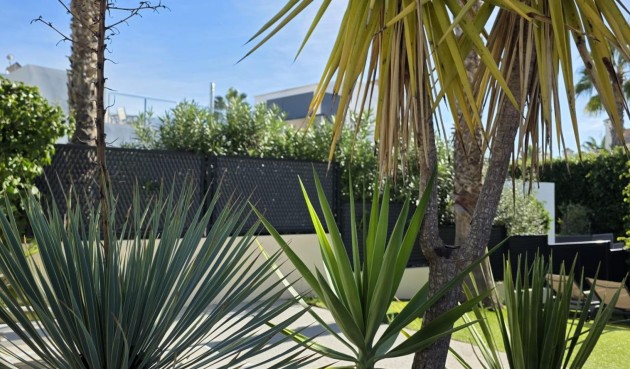 Brukt - Villa -
Orihuela Costa - Villamartín