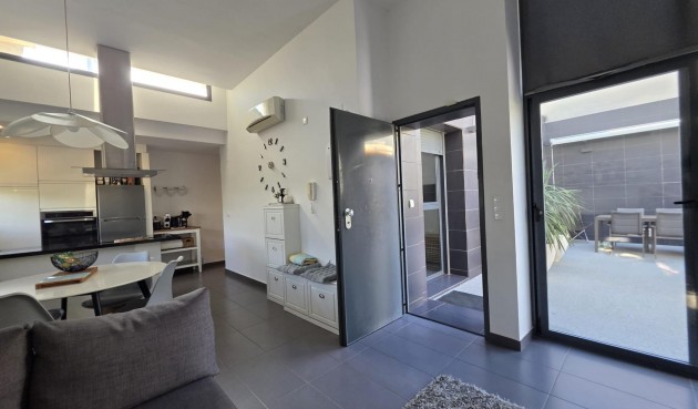 Brukt - Villa -
Orihuela Costa - Villamartín