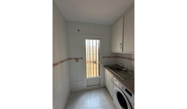 Resale - Bungalow -
Torrevieja