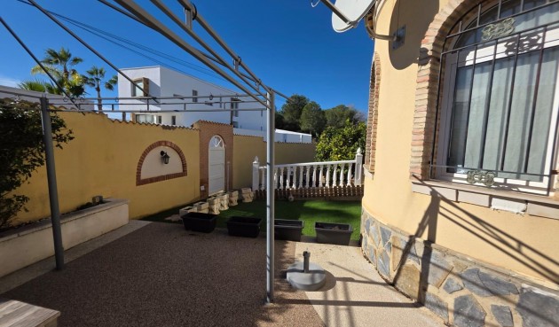 Resale - Villa -
Orihuela Costa - Villamartín-las Filipinas