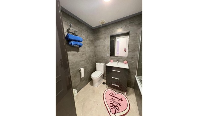 Brukt - Toppleilighet -
Playa Flamenca - Costa Blanca