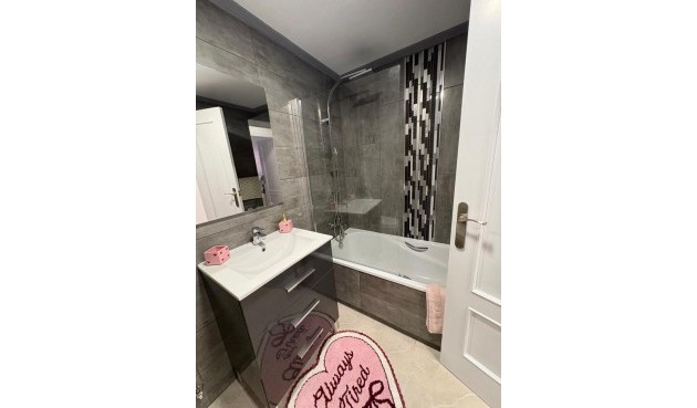 Brukt - Toppleilighet -
Playa Flamenca - Costa Blanca