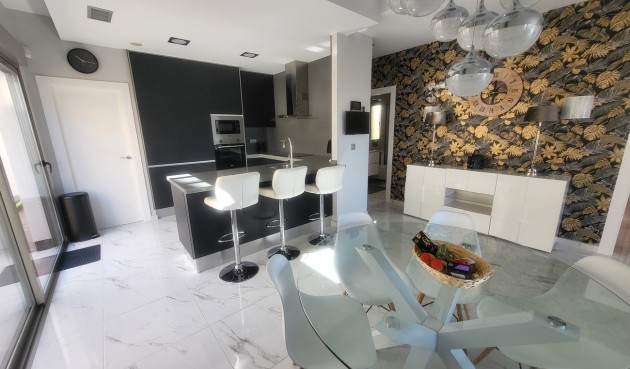 Brukt - Villa -
Orihuela Costa - Costa Blanca