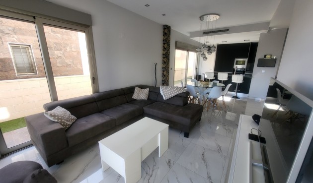 Brukt - Villa -
Orihuela Costa - Costa Blanca