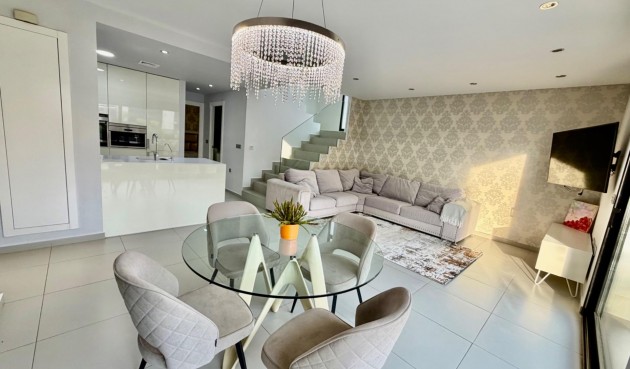 Brukt - Villa -
Rojales - Cuidad Quesada