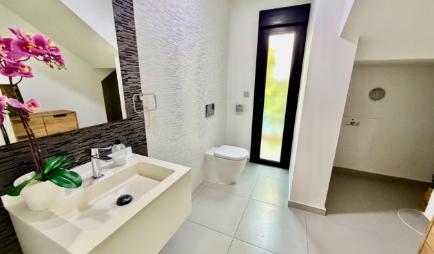 Brukt - Villa -
Rojales - Cuidad Quesada