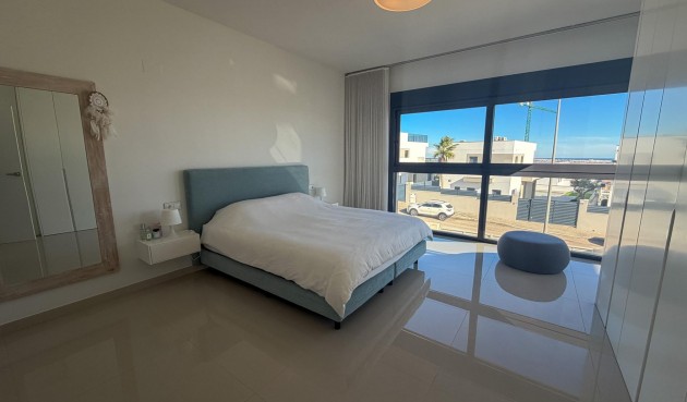 Brukt - Villa -
San Miguel de Salinas - Bellavista