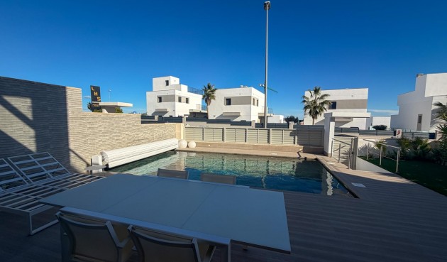 Brukt - Villa -
San Miguel de Salinas - Bellavista